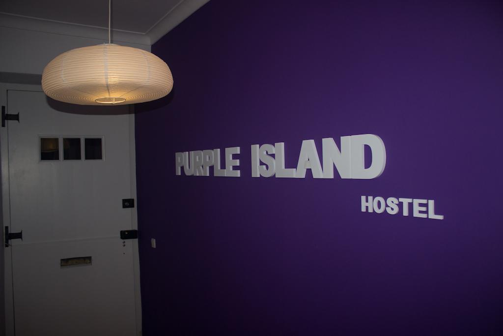 Hostal Purple Island